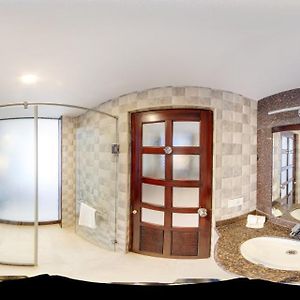 Deluxe Double Room Garden View